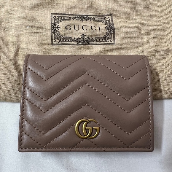 Gucci Handbags - Gucci GG Matelasse Marmont Leather Chevron Card Case Wallet